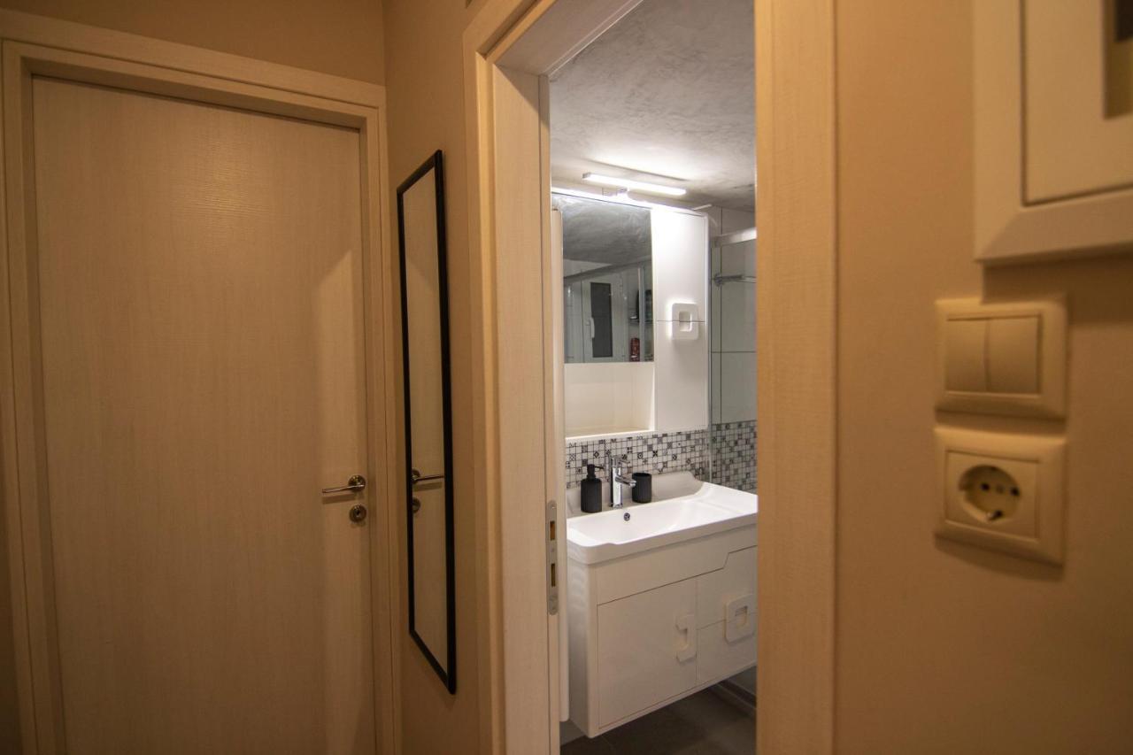 Luxury Apartment 10' From The Center! Atina Dış mekan fotoğraf